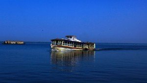 Ashtamudi kayal kollam a fresh water lake The Indian Journeys 3